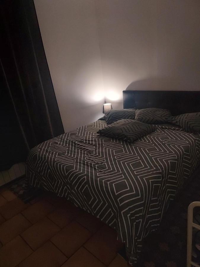 Appartement Meuble Avec Deux Chambres Moulins  Exterior foto